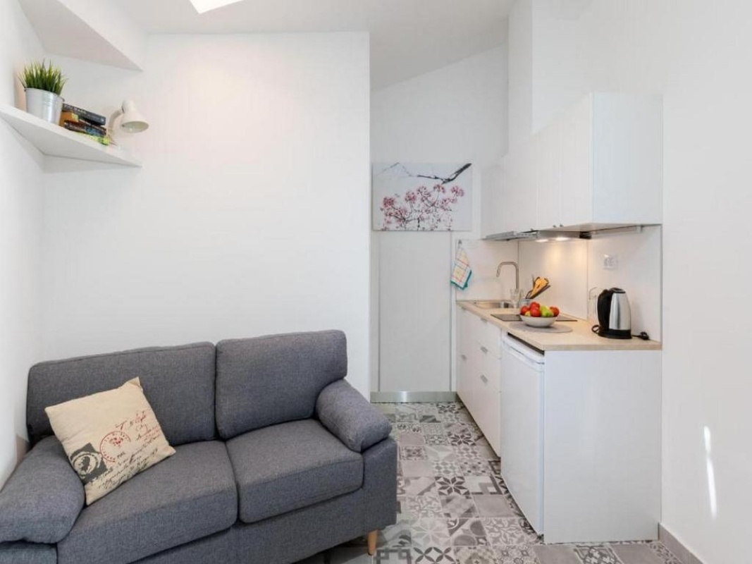 Sunny Palace Studio 2