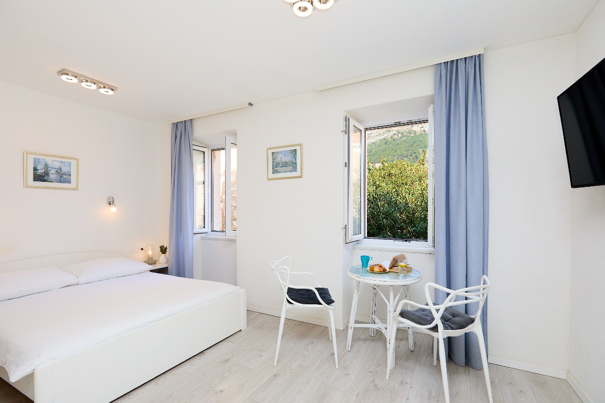 Sophie 1 - Old Town Heritage Suite