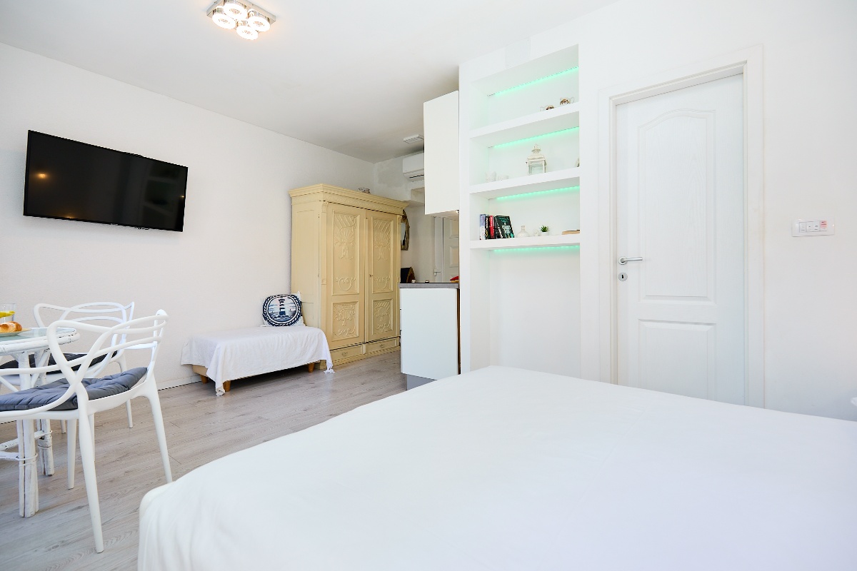 Sophie 1 - Old Town Heritage Suite