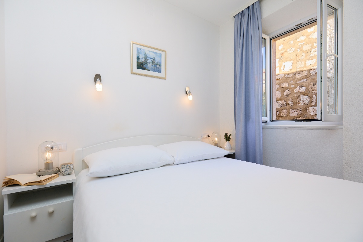 Sophie 1 - Old Town Heritage Suite