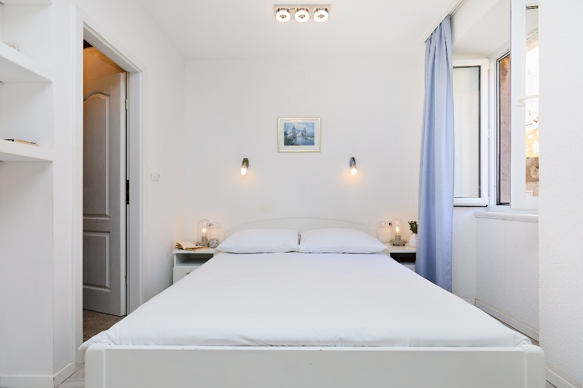 Sophie 1 - Old Town Heritage Suite