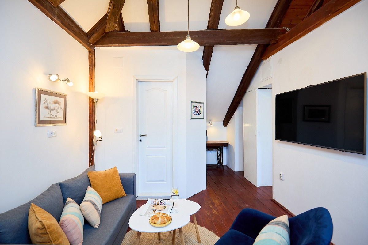 Sophie 2 - Old Town Heritage Apartment