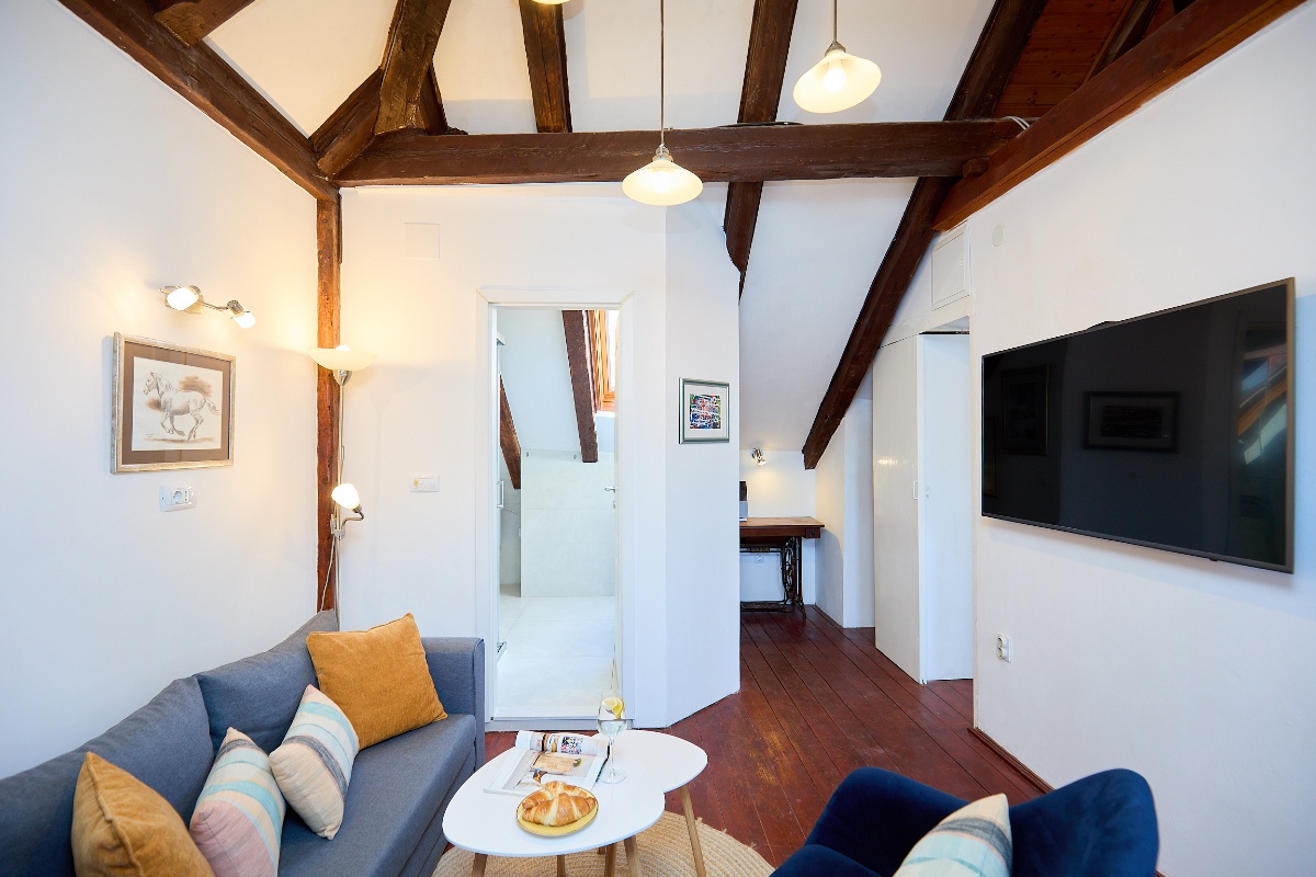 Sophie 2 - Old Town Heritage Apartment