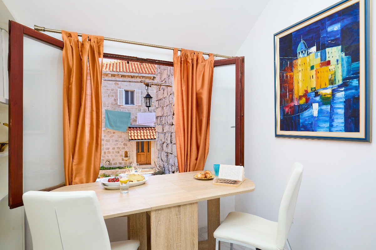 Sophie 2 - Old Town Heritage Apartment