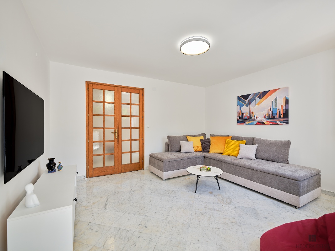 House Hedera II