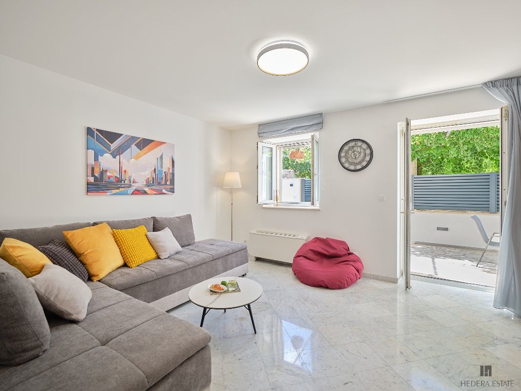 House Hedera II
