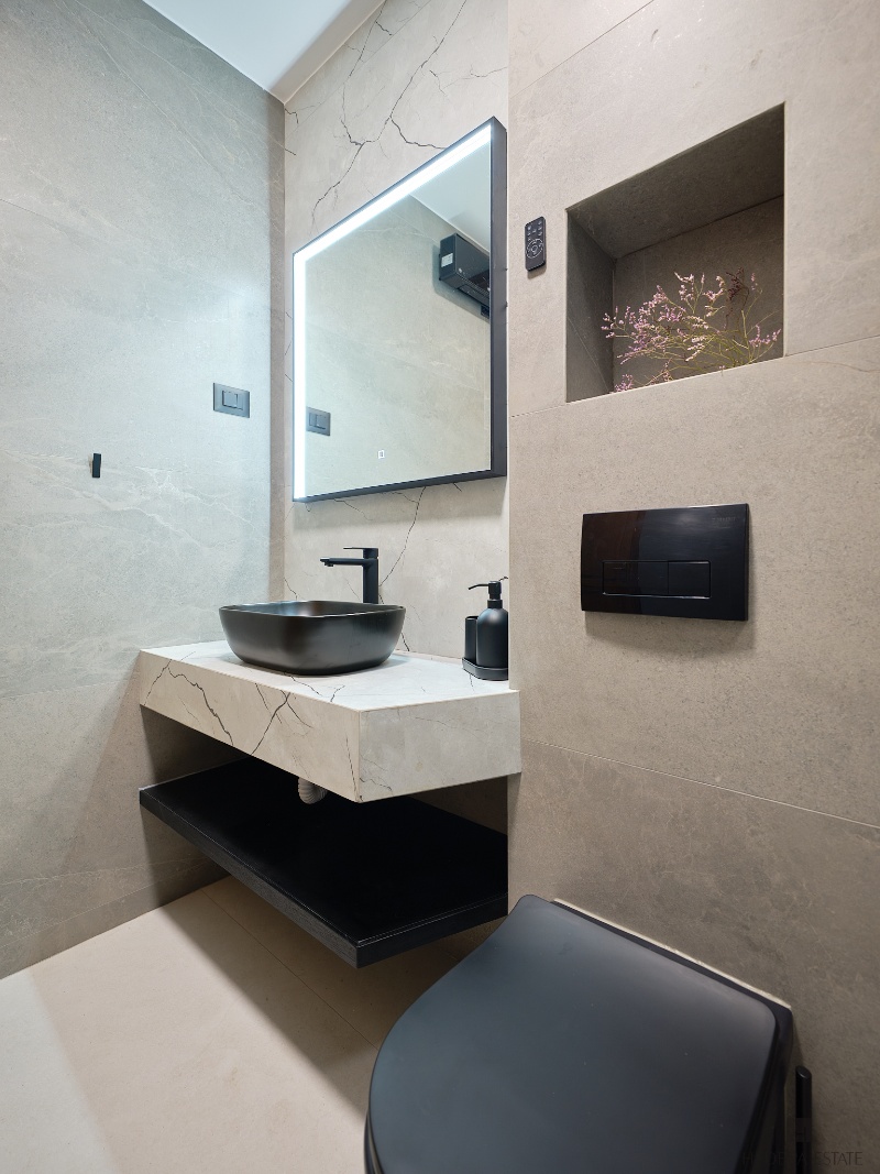 House Hedera II