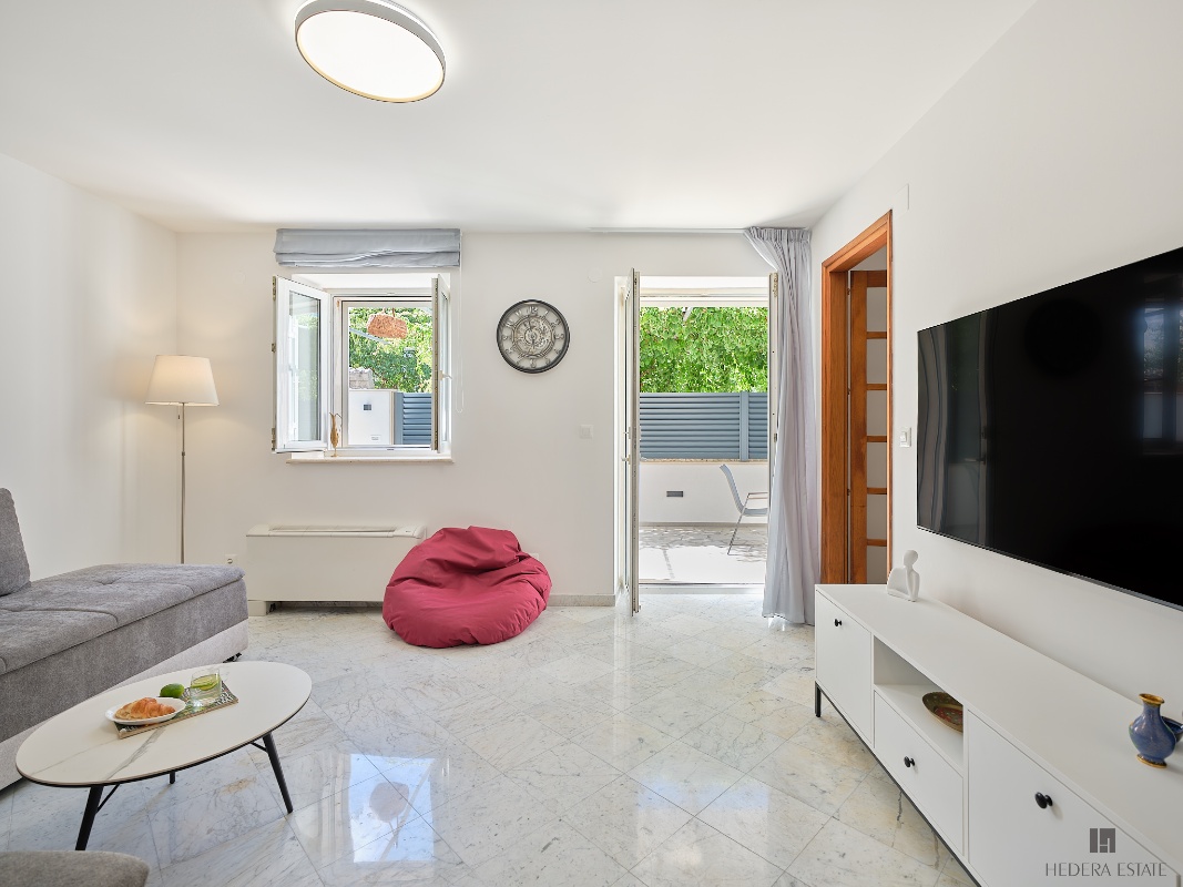 House Hedera II