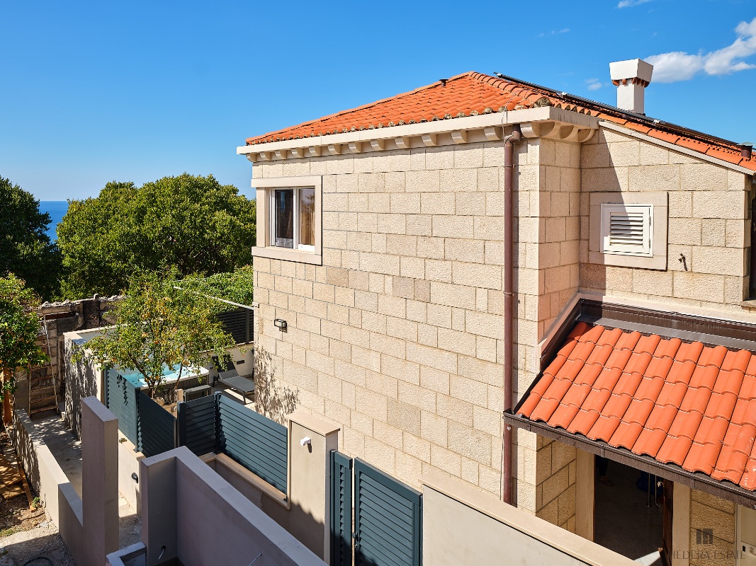 House Hedera II