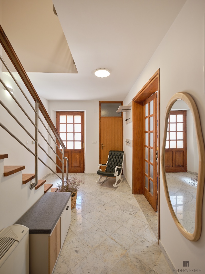 House Hedera II