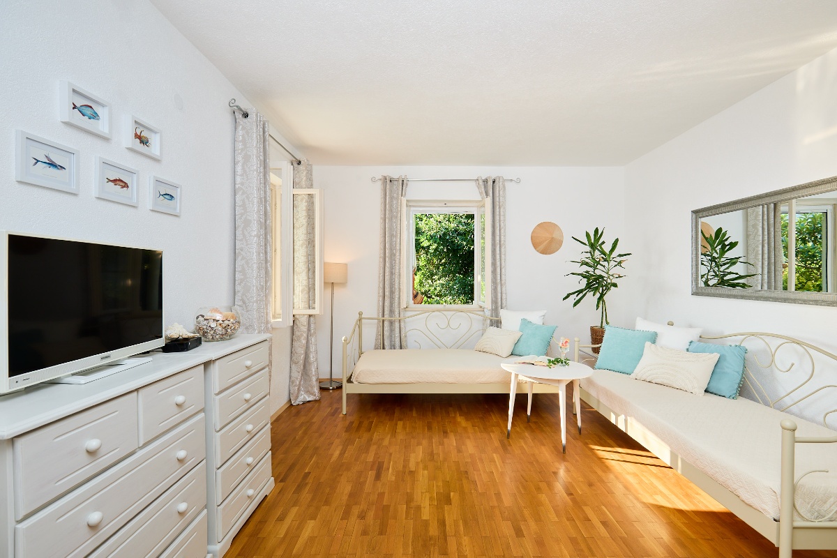 House Lilla with Private Hot Tub