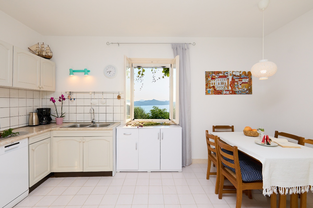 House Lilla with Private Hot Tub