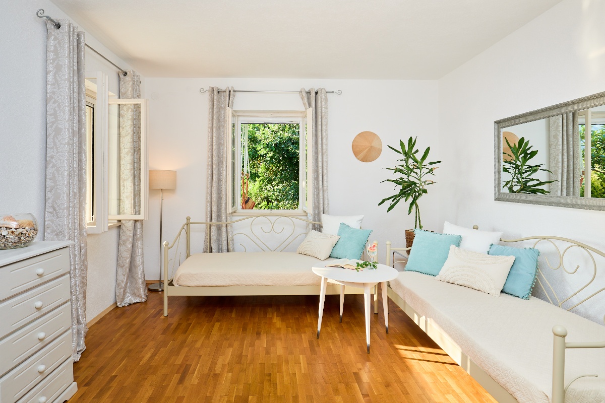 House Lilla with Private Hot Tub