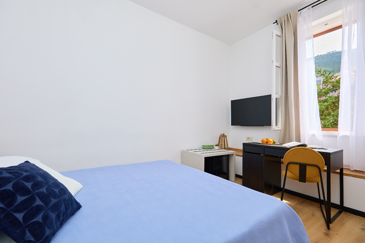 LAURUS Boutique Garden Rooms