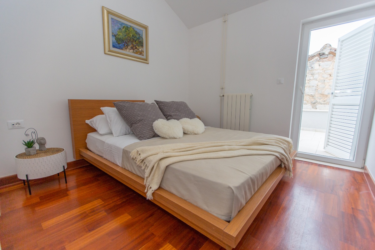 Green Hills Apartment