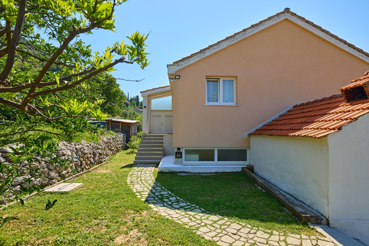 Summer Chill Apartment 3