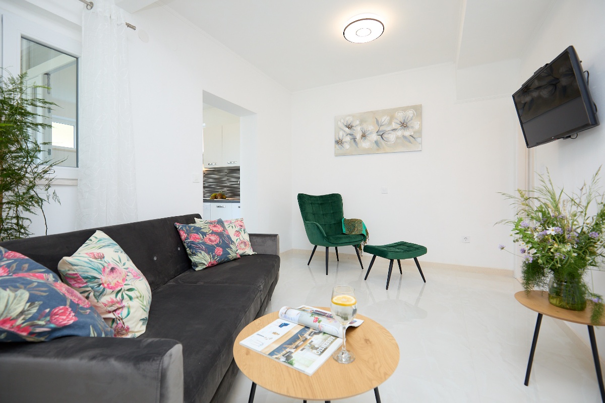 Summer Chill Apartment 3