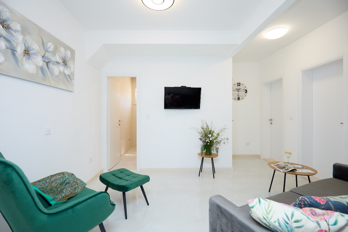 Summer Chill Apartment 3