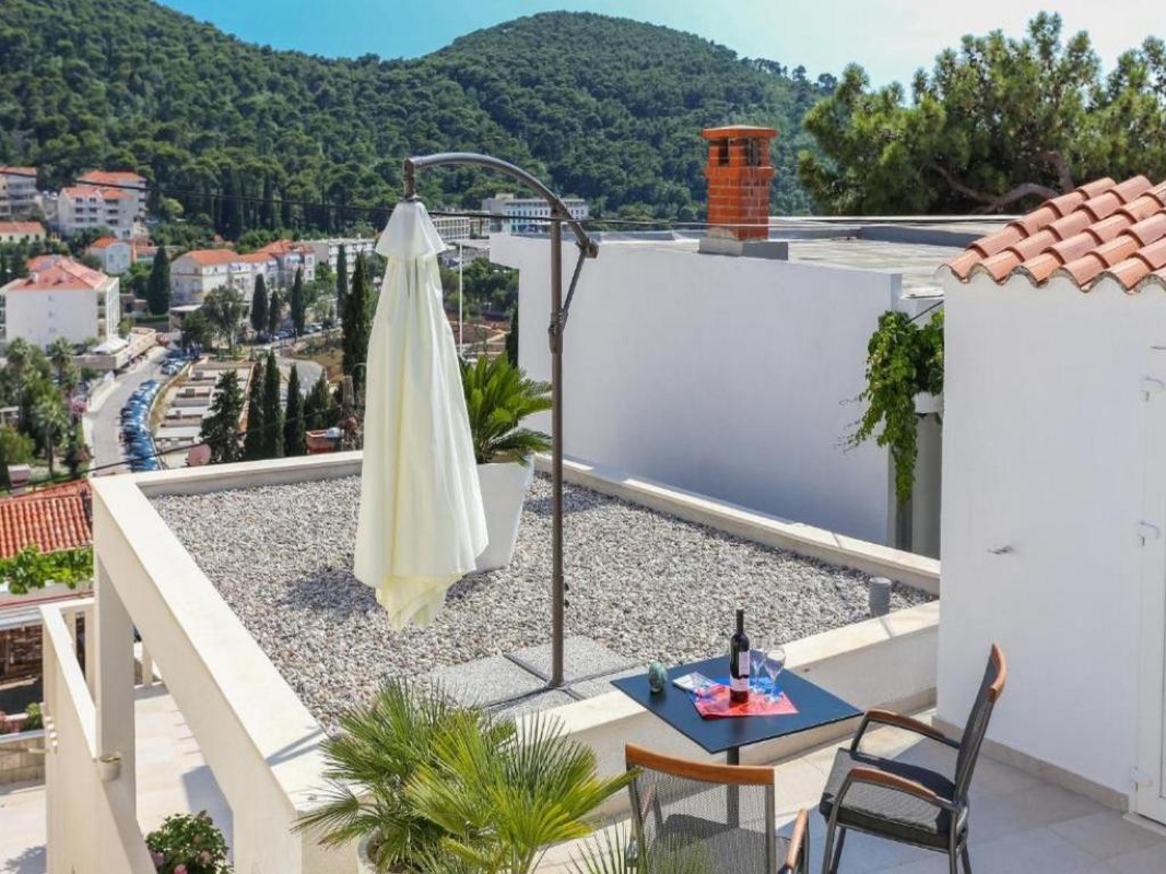 Sunny Palace Studio 1