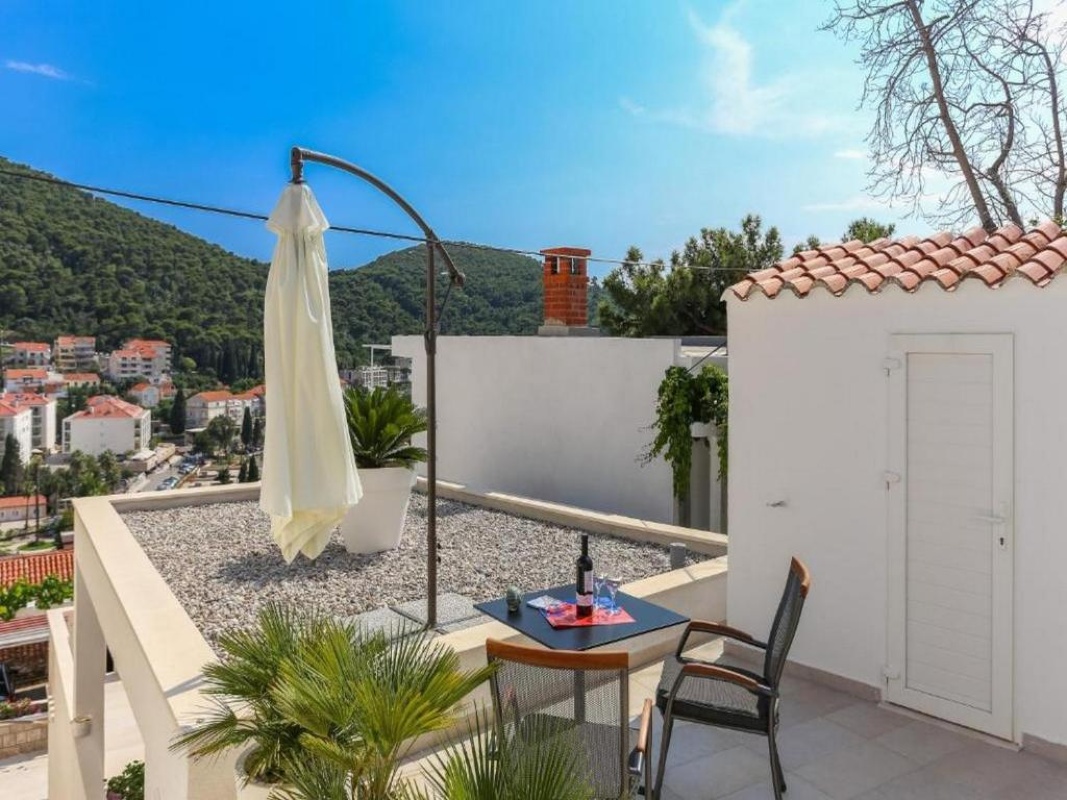 Sunny Palace Studio 1