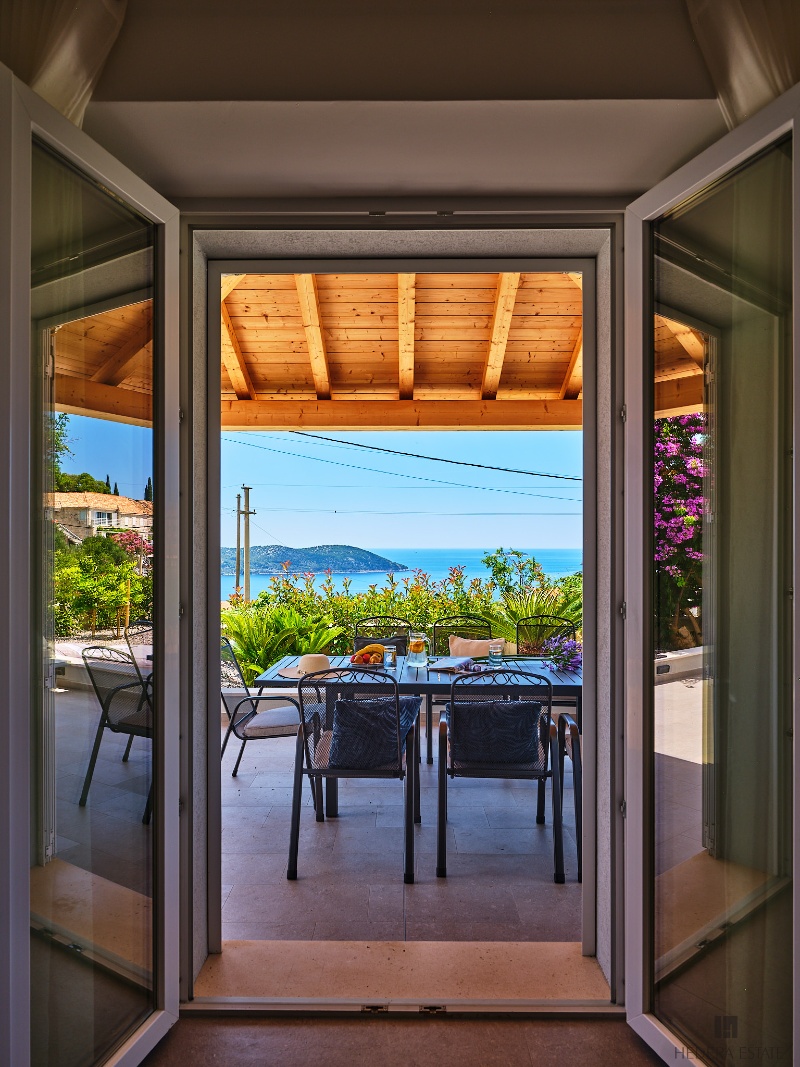 House Hedera III