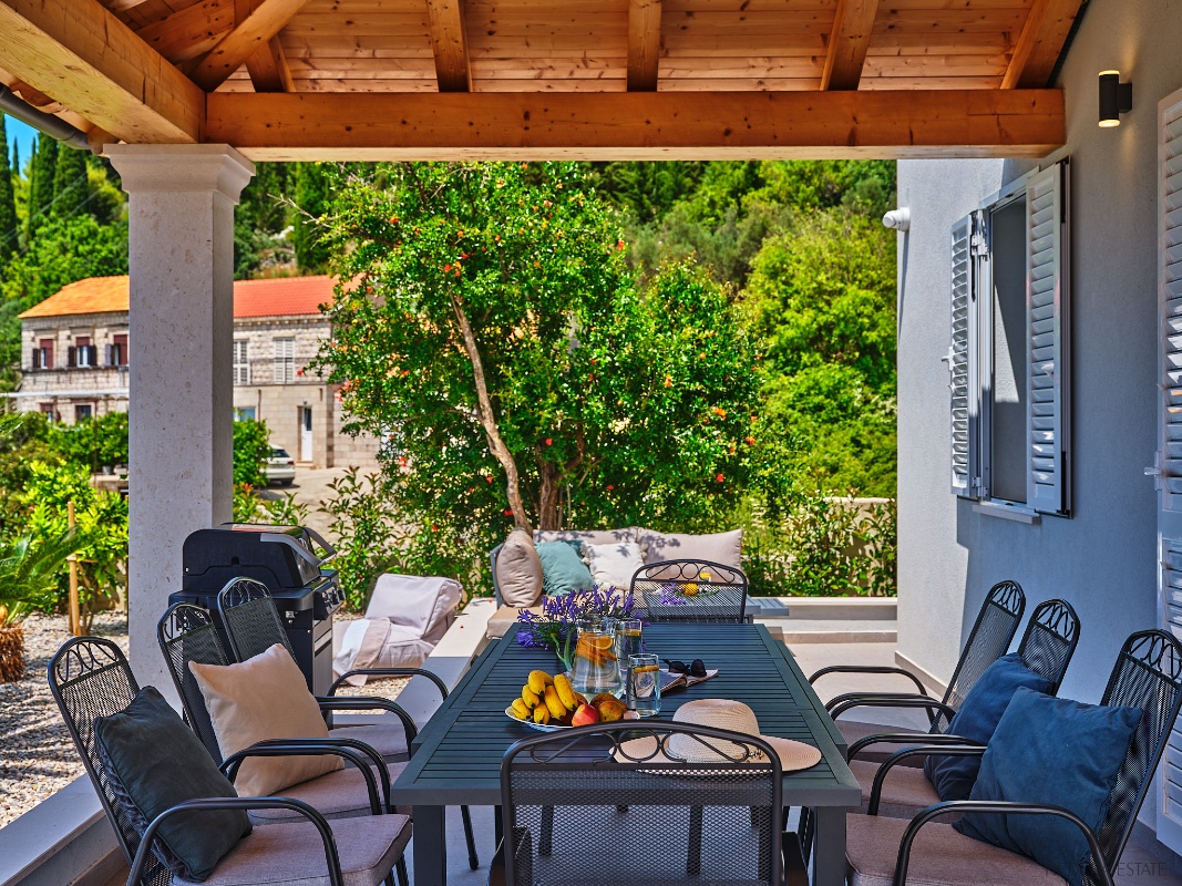House Hedera III