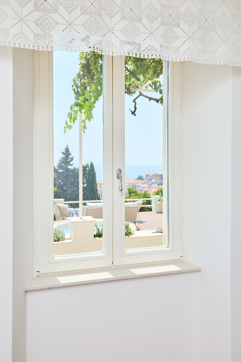 Hedera A8