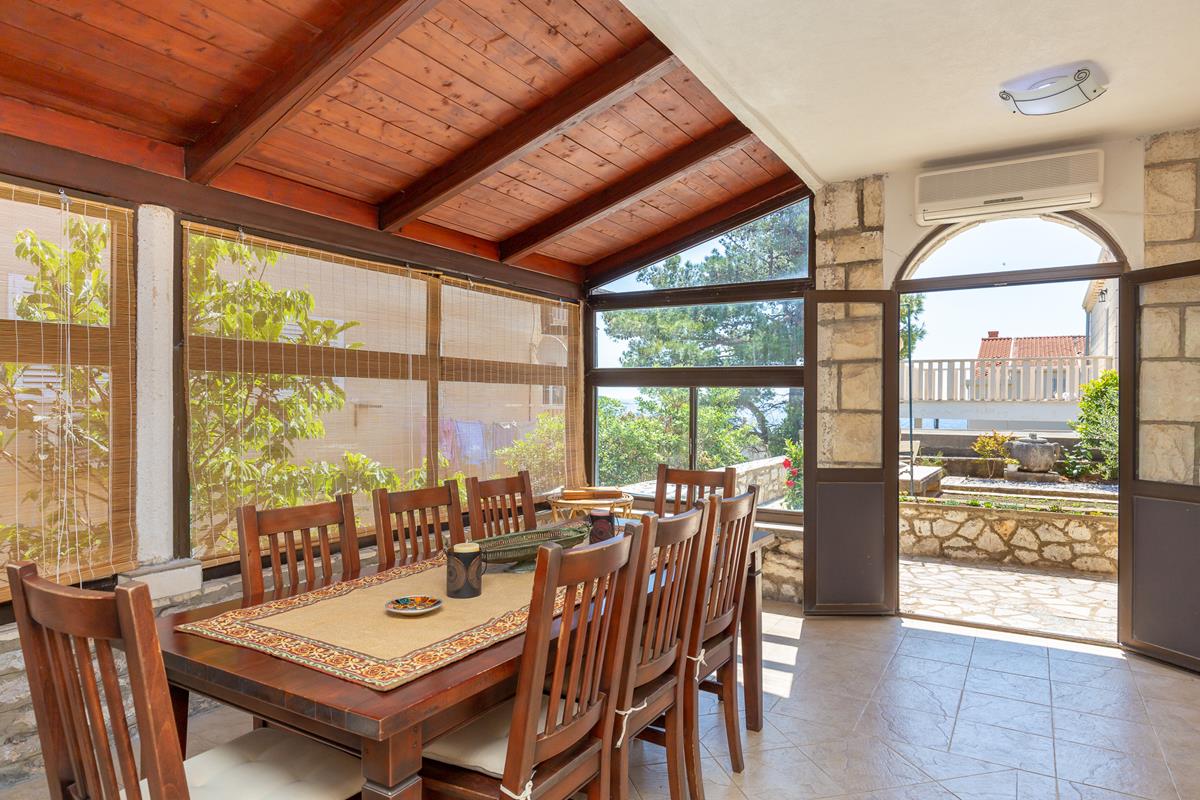 Sky Breeze Apartment