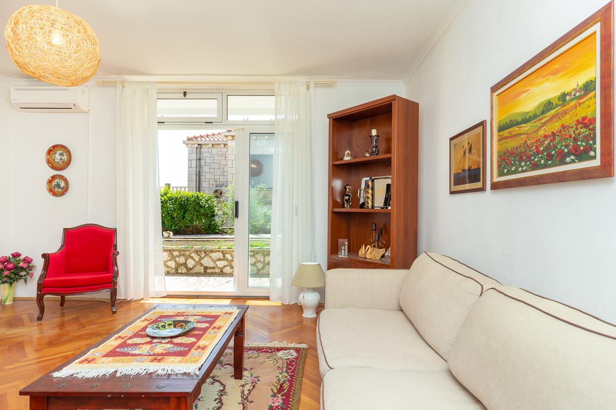 Sky Breeze Apartment