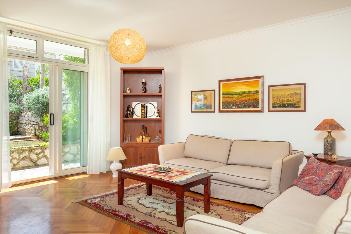 Sky Breeze Apartment