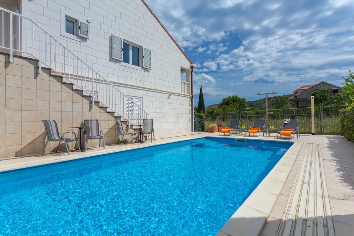 Villa Florence - Mediterranean Garden&Pool